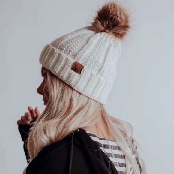 💃🏻Faux Fur Pom Beanie cable knit - Picture 7 of 10